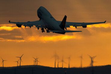 U.S. 'Doomsday' Plane Makes Unexpected Return to Andrews Air Force Base, Sparking Global Alert
