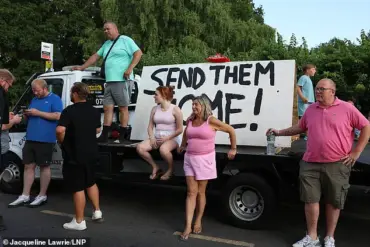 Violent Clash Erupts at Migrant Hotel in Epping, Essex as Anti-Immigration and Anti-Racism Demonstrators Confront Each Other
